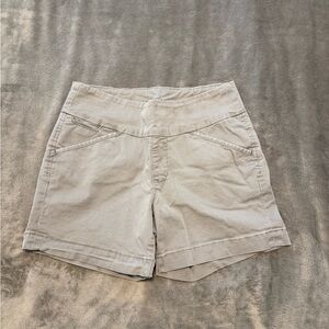 JAG pull-on stretch waist shorts, grey, size 6 with 5" inseam